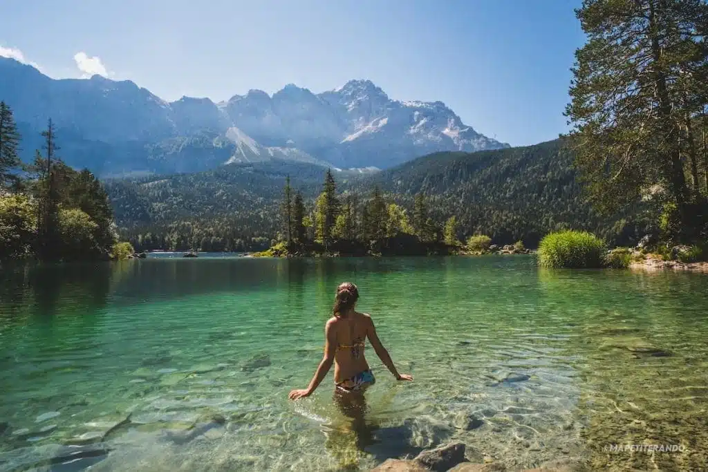 Élément Eau : baignade dans un lac de montagne