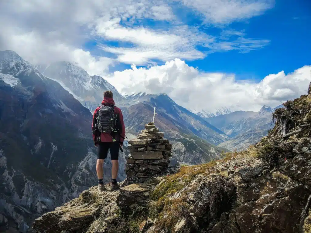 QUAND LA NATURE T’APPELLE - Maison Akasha Yoga Stage de marche consciente dans les Pyrénées avec Maison Akasha